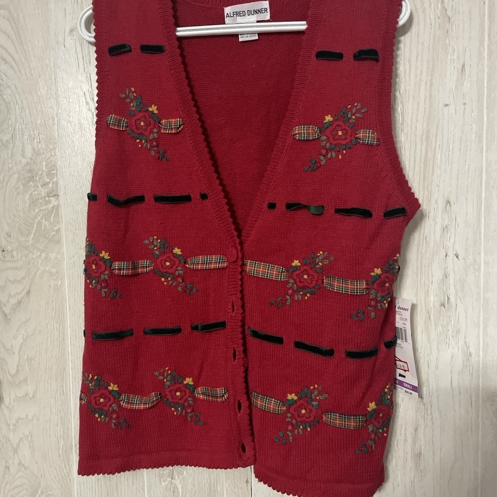 Alfred Dunner Womens Ugly Christmas Sweater Vest Red with plaid accents  Small